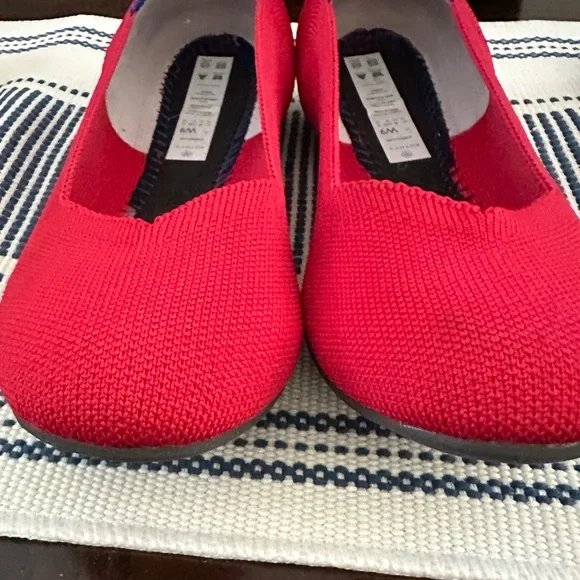 Pre-Loved Rothy's Cherry Solid Round Toe Knit Flats (RETIRED) - Picture 5 of 6